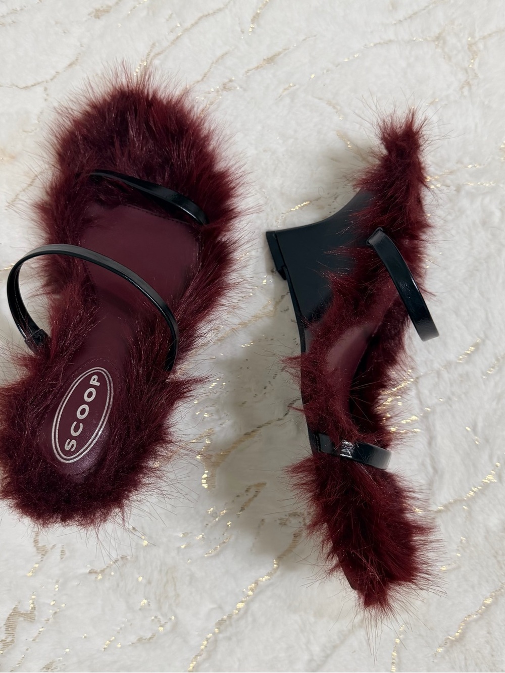 Scoop Burgundy Faux-Fur Slide Sandals with Black Straps - Picture 3 of 6
